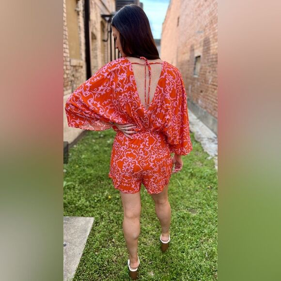 Aakaa orange and pink flowy romper 🌺 cover-up 🌺 excellent condition 🌺 small - Picture 3 of 9